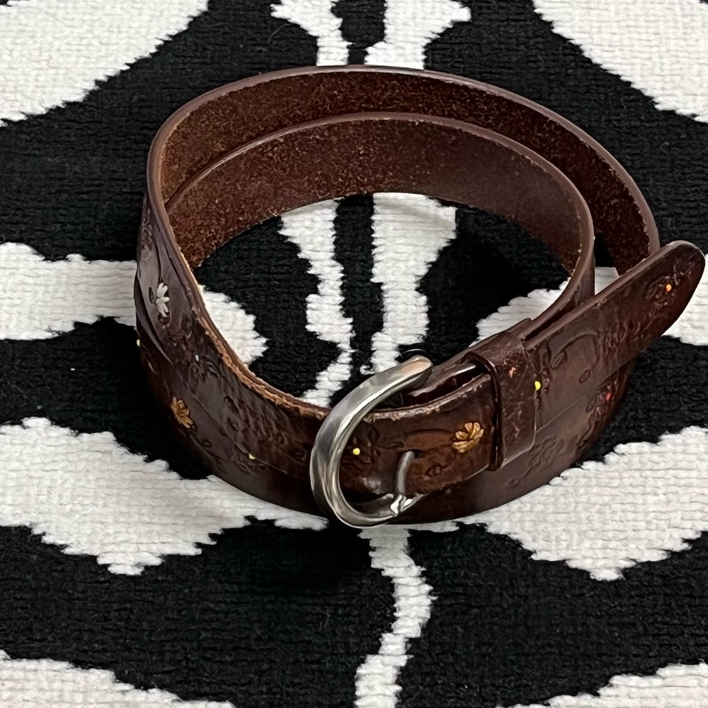 Xhilaration Vintage Tooled Embossed Painted Floral Design Leather Belt Large